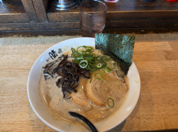 平塚に息づく博多の一杯【麺屋 晴】の1枚目の画像