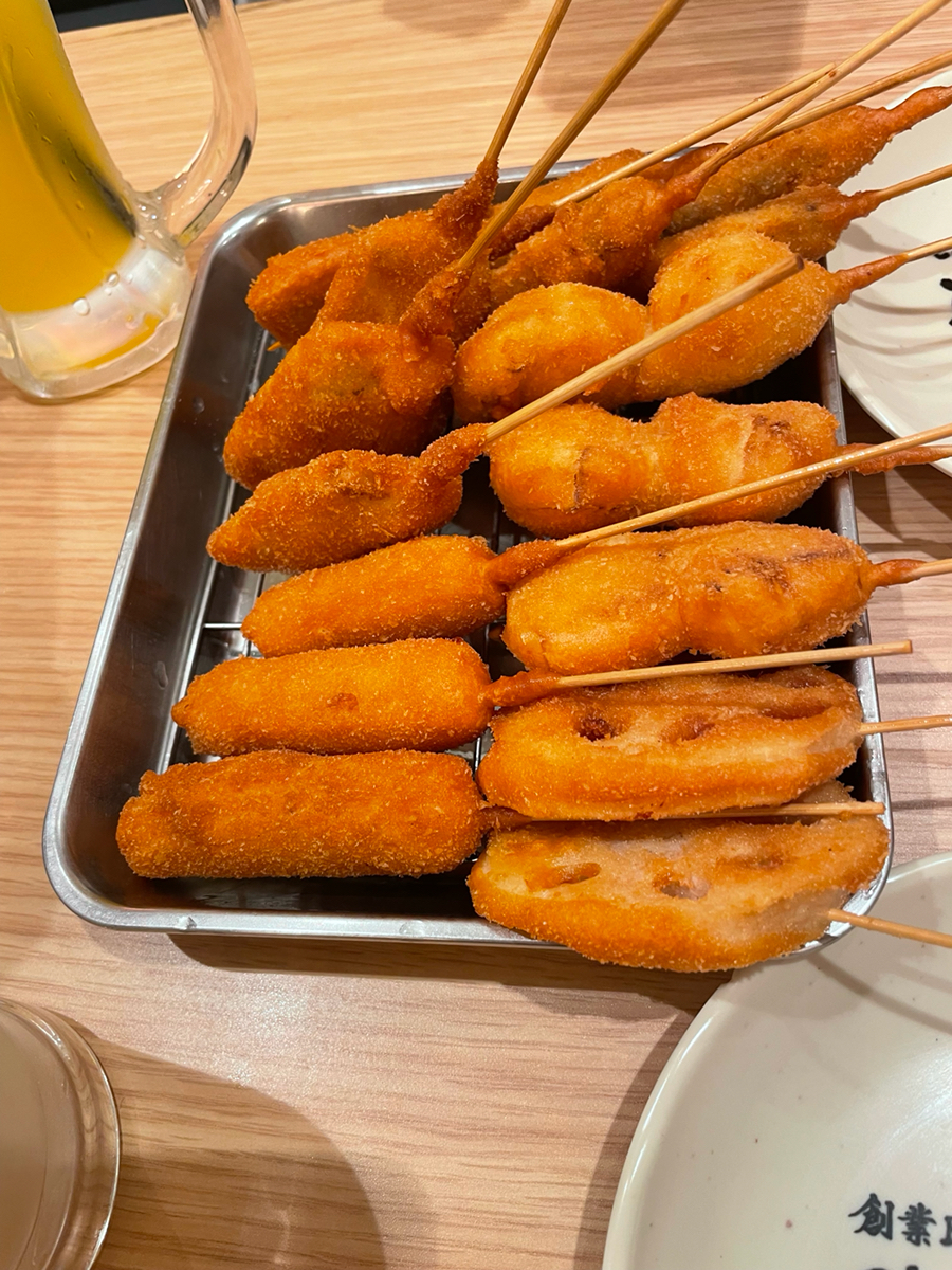 “二度づけ禁止”を駅ナカで!? 串カツだるま in ルクアイーレが便利すぎ。の1枚目の画像