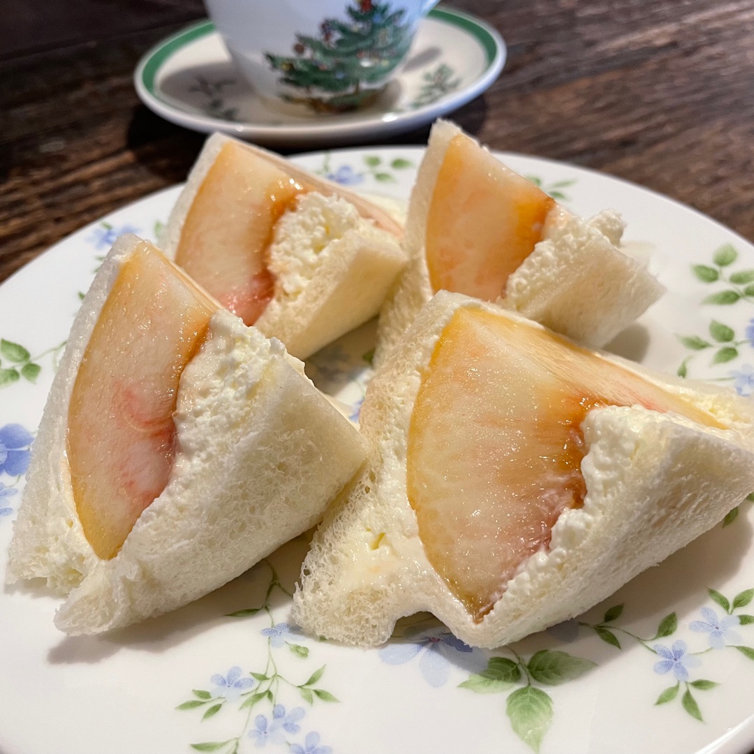 季節のフルーツサンドの画像